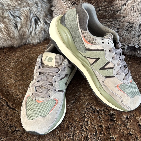 New Balance 57/40 Men’s 7.5 Suede Mesh Olive and Mushroom Sneakers - Picture 1 of 10